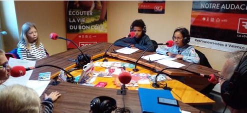 Les jeunes du Caté enregistrent à RCF